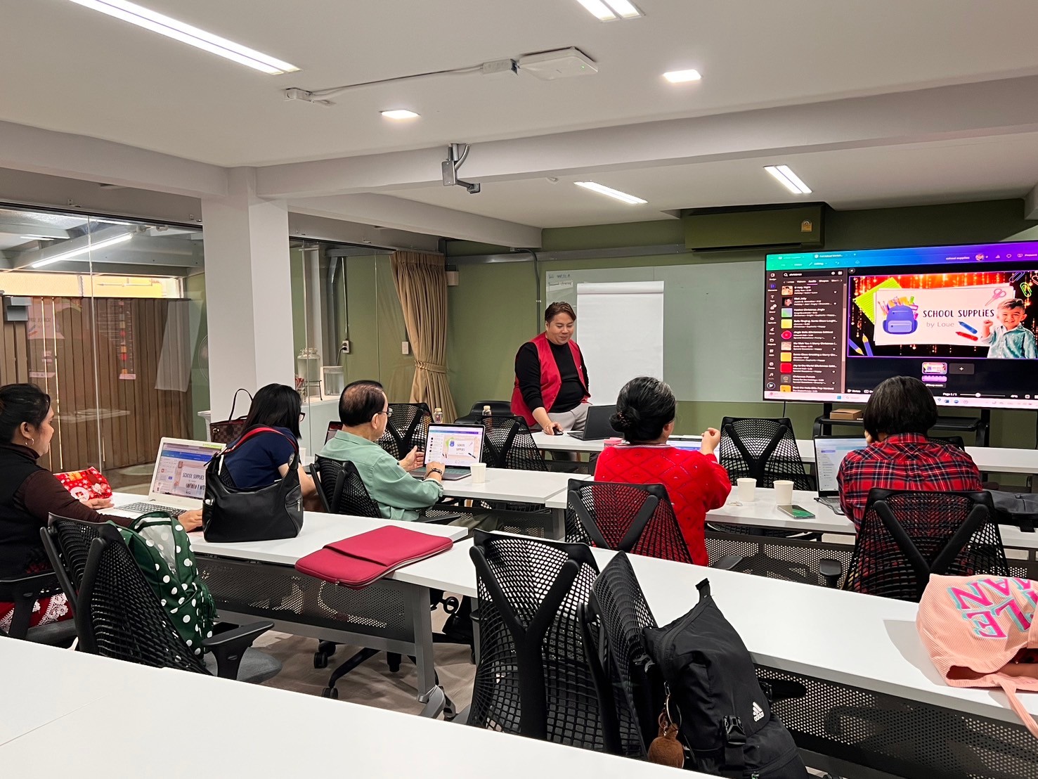 LINE_ALBUM_งานห้องประชุมวันที่ 151267_241217_11